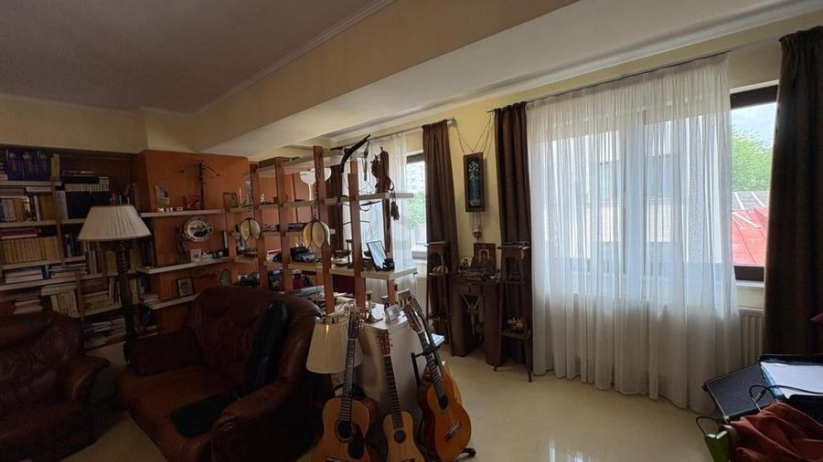 Apartament cu 2 camere decomandat, mobilat în Dorobanți