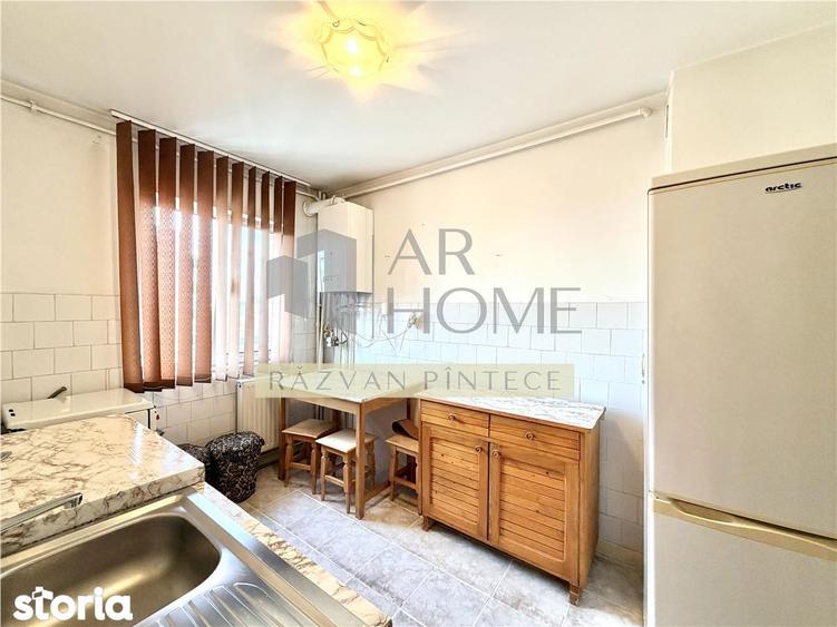 Apartament cu 2 camere decomandat, mobilat în Nord