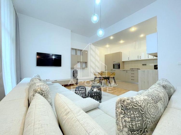 Apartament cu 2 camere semidecomandat, mobilat în Soarelui