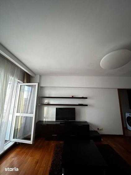 Apartament cu 2 camere semidecomandat în Decebal