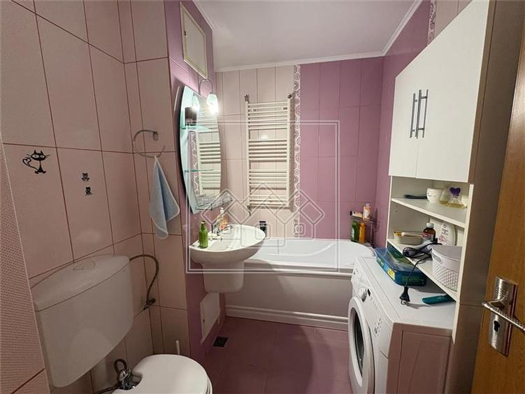Apartament cu 2 camere decomandat în Ștrand