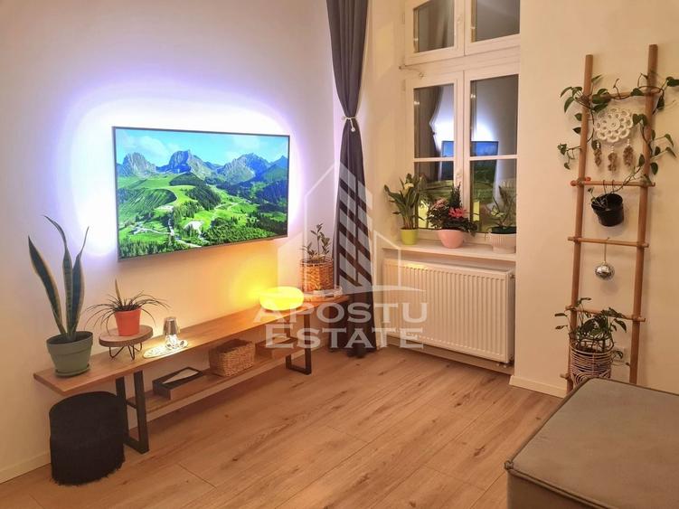 Apartament cu 3 camere nedecomandat, mobilat în Badea Cârțan