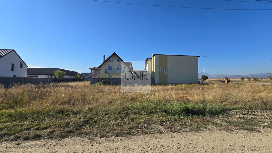 Teren Construcții intravilan de 711 mp, în Sud