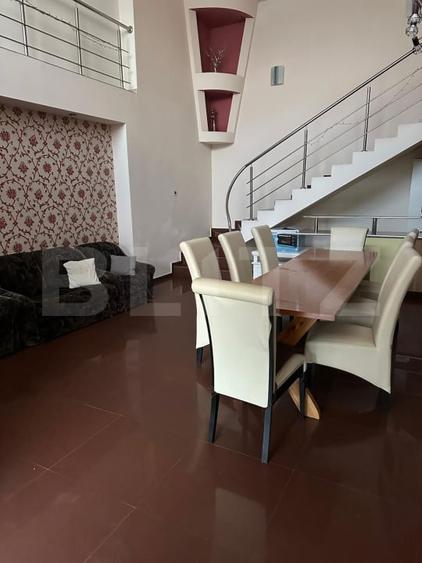 Duplex cu 5 camere cu Canalizare în Micești