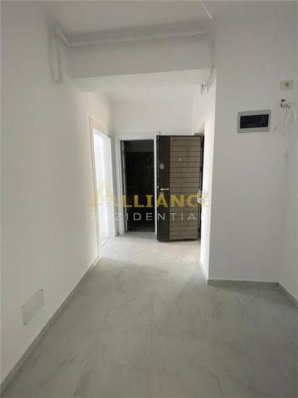 Apartament cu 2 camere decomandat în Apărătorii Patriei