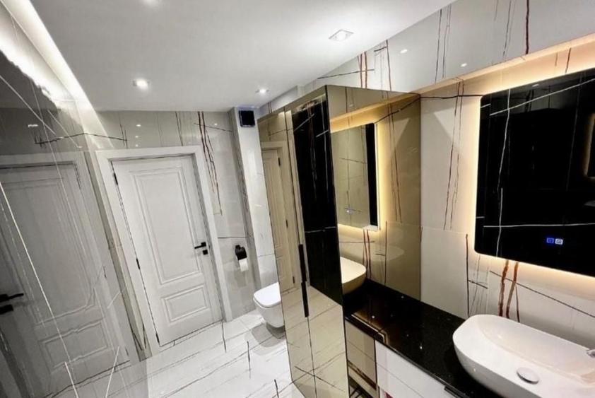 Apartament cu 2 camere semidecomandat, mobilat în Politehnica