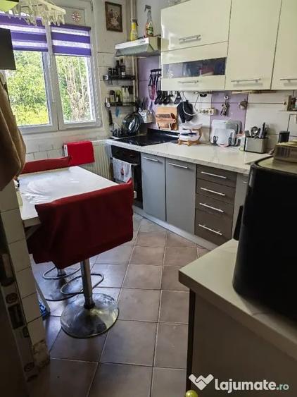 Apartament cu 2 camere decomandat în Drumul Taberei