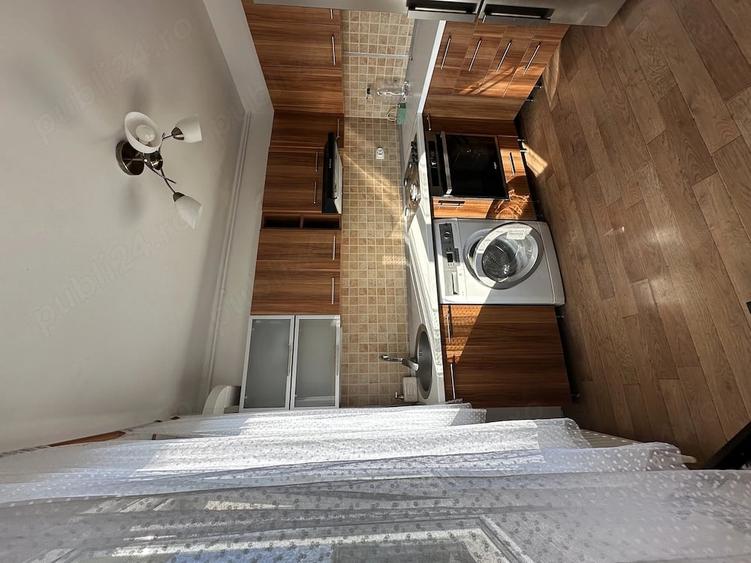 Apartament cu 3 camere semidecomandat în Militari