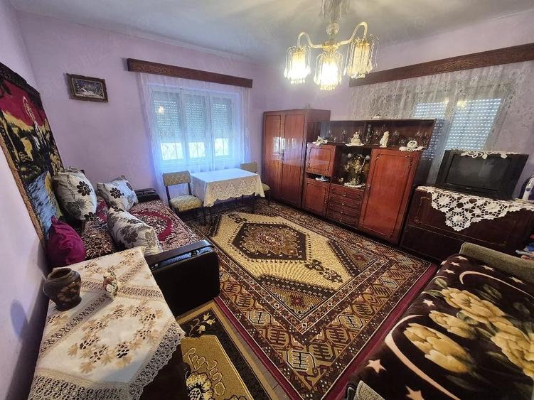 Casă cu 3 camere cu Teren 3000 Mp în Ciucea