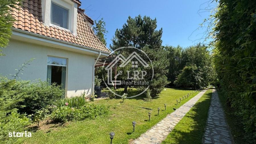 Casă cu 4 camere cu Teren 1044 Mp în Nord
