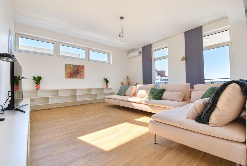 Apartament cu 3 camere decomandat, mobilat în Bălcescu