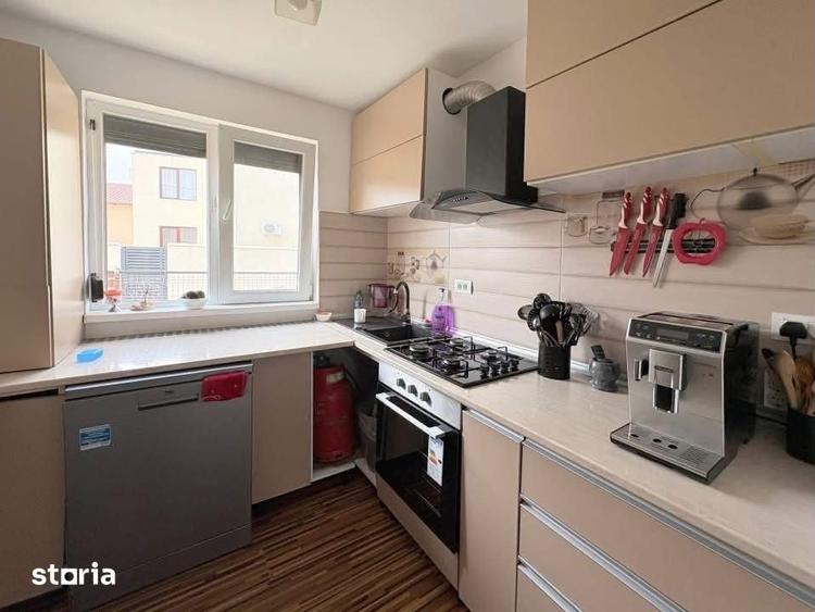 Casă cu 5 camere cu Teren 249 Mp în Valu lui Traian