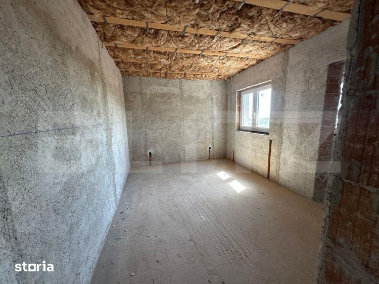 Casă cu 4 camere cu Teren 354 Mp în Micești
