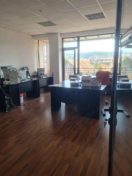 Spațiu comercial, de 282 mp, în Florești