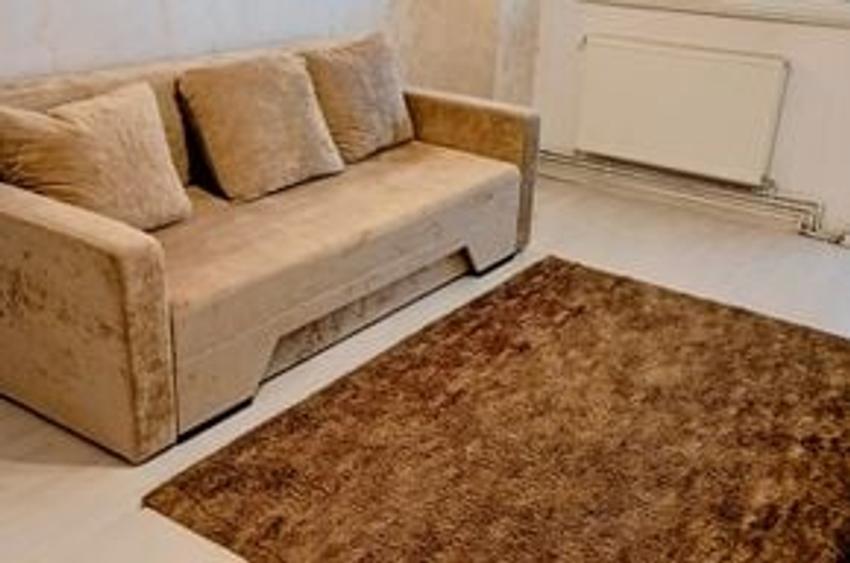Apartament cu 3 camere semidecomandat în Bucur Obor