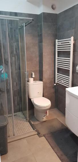Apartament cu 2 camere semidecomandat în Ghencea