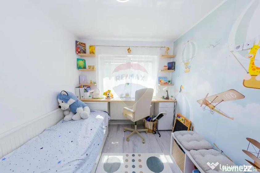 Apartament cu 4 camere decomandat în Central