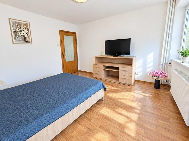 Apartament cu 2 camere decomandat în Costin Georgian