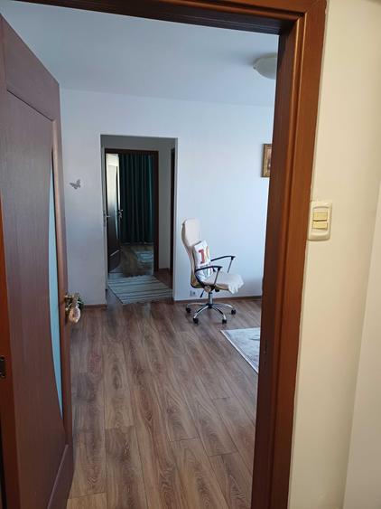 Apartament cu 2 camere semidecomandat în Astra