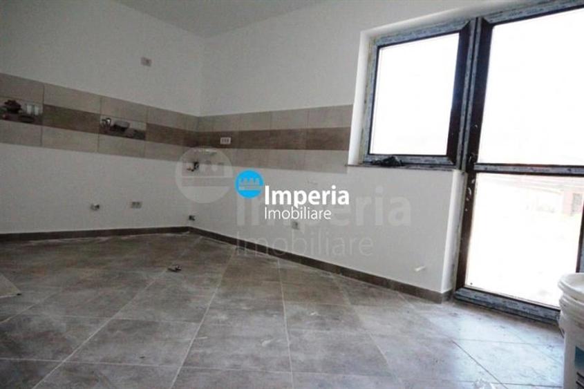Casă individuală cu 3 camere cu Teren 230 Mp în Balciu