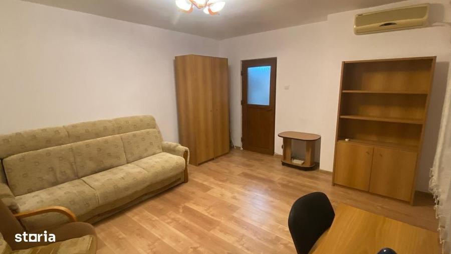 Garsonieră decomandată în Tineretului
