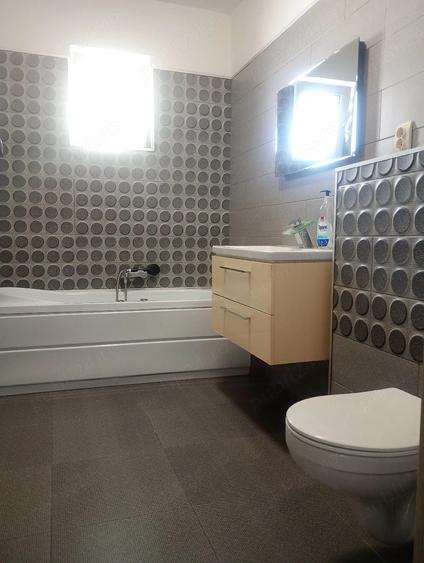 Apartament cu 2 camere decomandat în Florești
