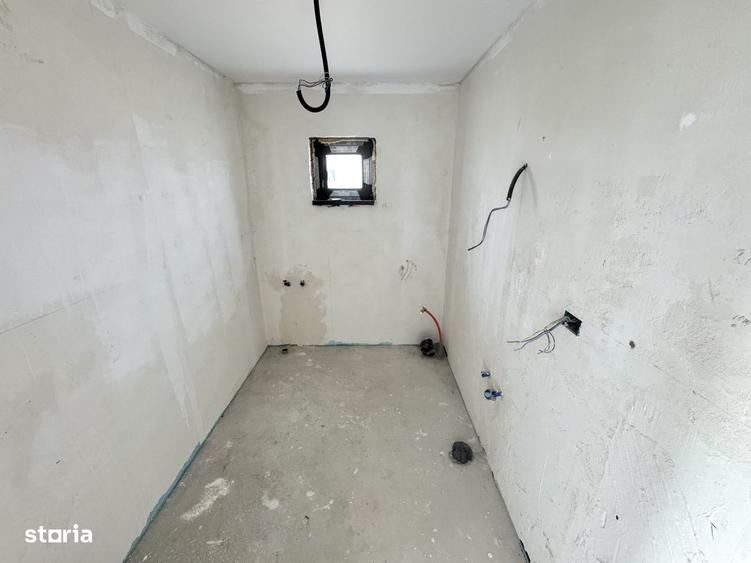 Casă cu 4 camere în Aroneanu