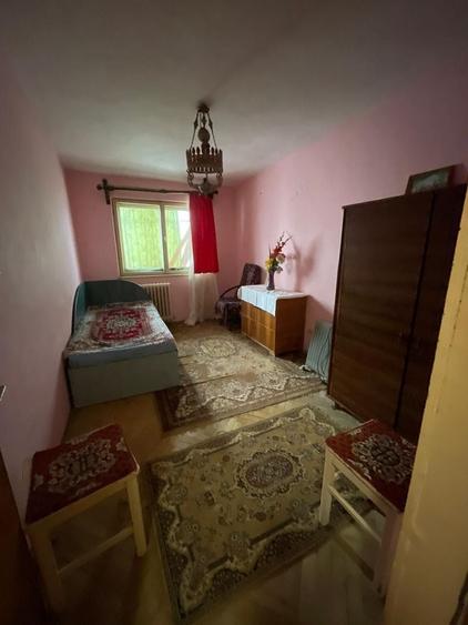 Apartament cu 2 camere decomandat, mobilat în Cetate