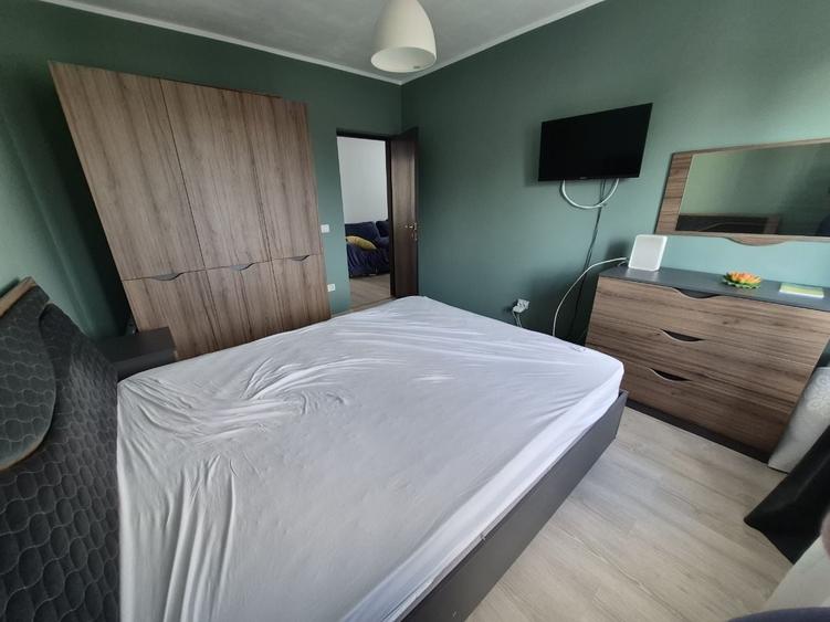 Apartament cu 3 camere decomandat în Valea Lupului