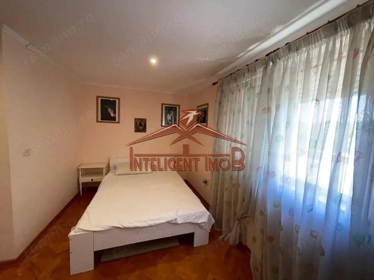 Casă cu 5 camere cu Teren 900 Mp în Hurez