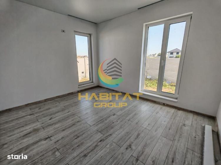 Casă cu 4 camere în Crețești