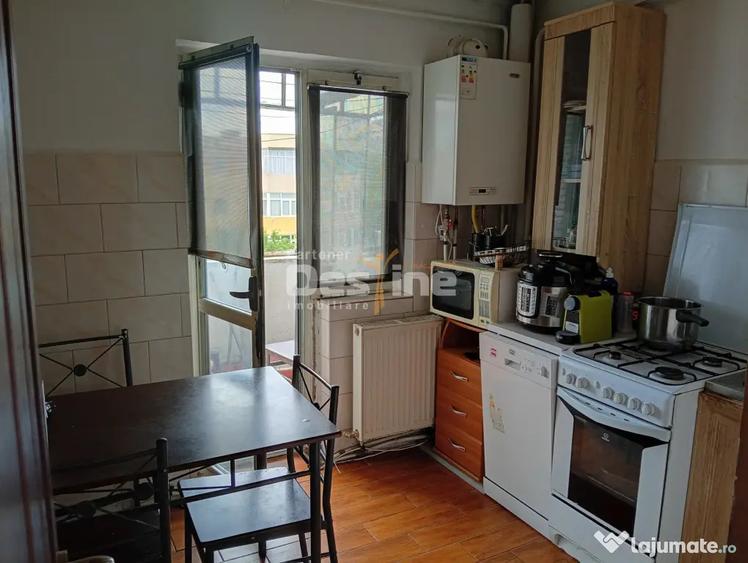 Apartament decomandat 3 camere, cartier Rovine - 5