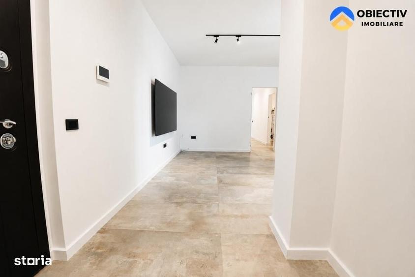 Apartament cu 3 camere semidecomandat în Est