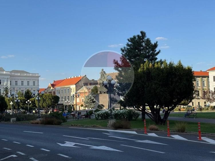 Spațiu comercial, de 97.389999389648 mp, în Ultracentral