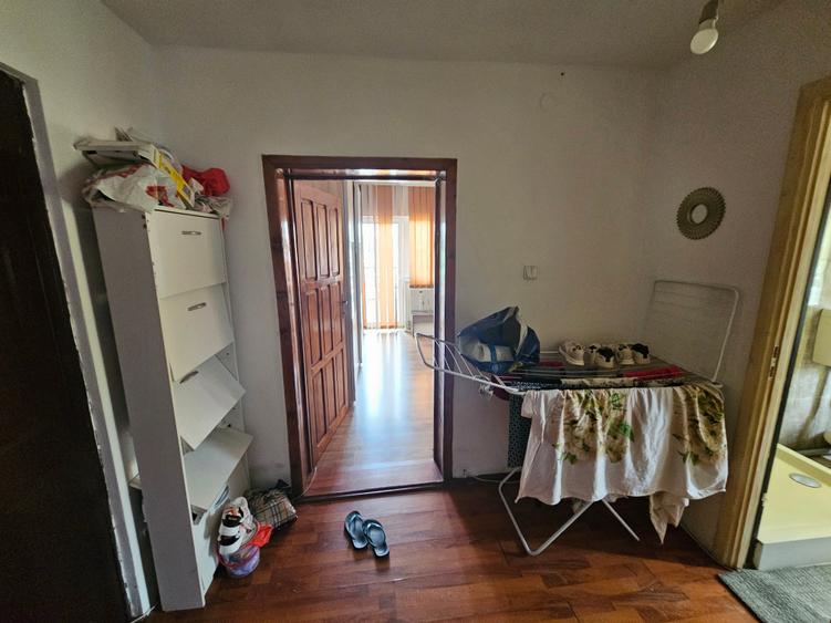 Apartament cu 2 camere decomandat în Mircea cel Bătrân