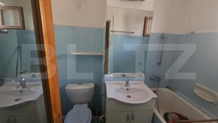 Apartament cu 3 camere decomandat, mobilat în Micro 39