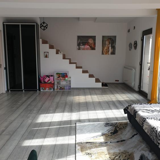Casă individuală cu 4 camere cu Teren 248 Mp în Km 5