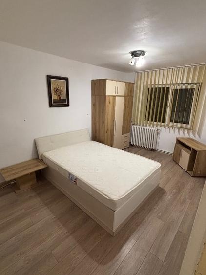 Apartament cu 2 camere decomandat, mobilat în Exterior Est