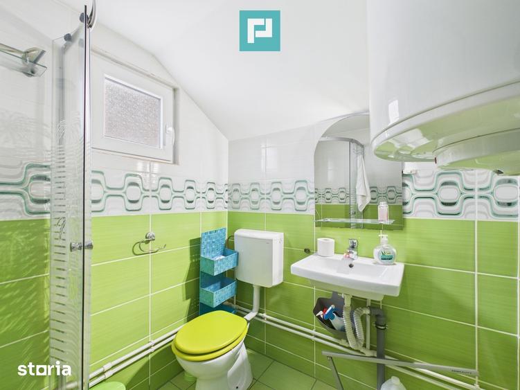 Casă cu 5 camere cu Canalizare în Central