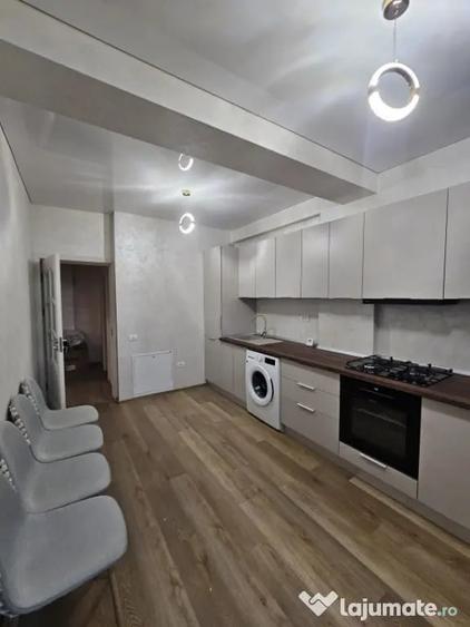 Apartament cu 2 camere decomandat în Faleza Nord