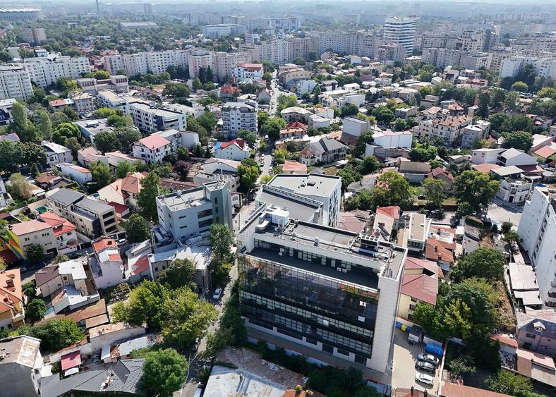 Birou, de 945 mp, în Muncii