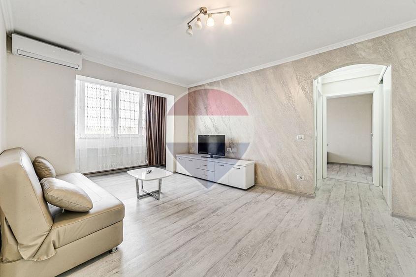 Apartament cu 2 camere semidecomandat, mobilat în Ultracentral
