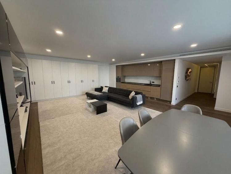 Apartament cu 3 camere decomandat, mobilat în Herăstrău