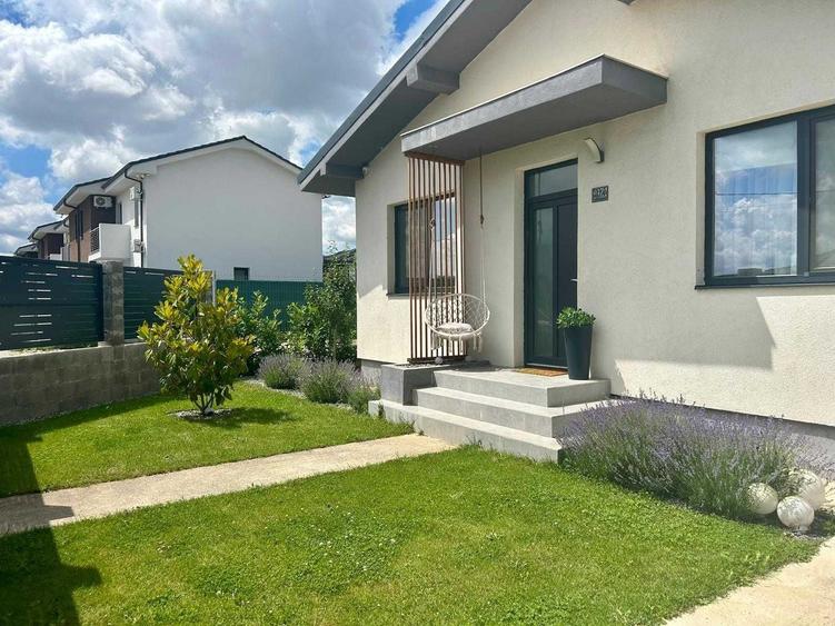 Casă cu 3 camere în Exterior Vest