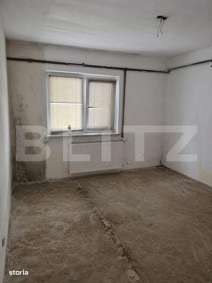 Apartament cu 3 camere decomandat în 1 Mai