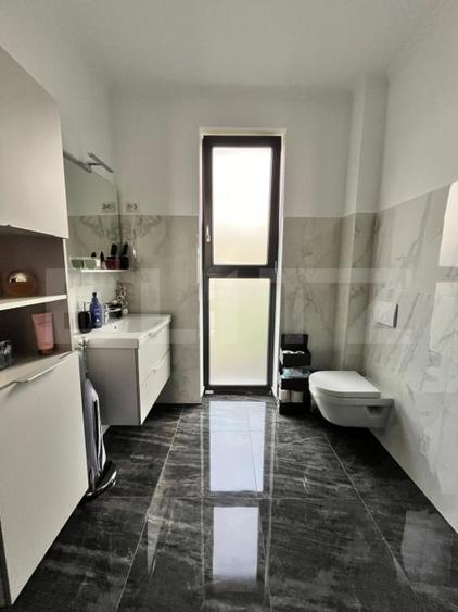 Casă individuală cu 5 camere cu Canalizare în Nord-Vest