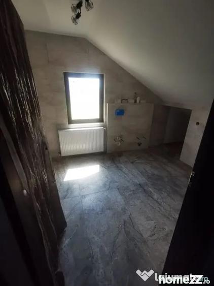 Casă cu 4 camere cu Teren 515 Mp în Braniștea