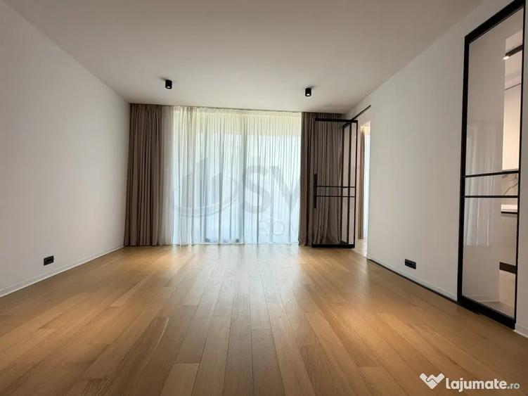 Apartament cu 3 camere semidecomandat în Floreasca