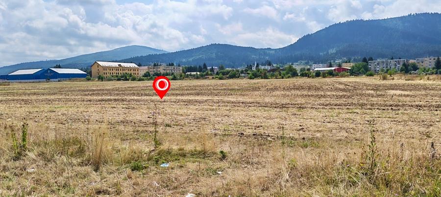 Teren intravilan de 9800 mp, în Electroprecizia