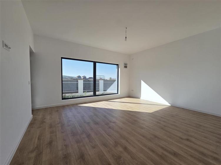 Casă cu 4 camere cu Teren 520 Mp în Miroslava